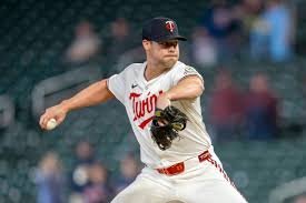 temp_image_1787592602.59117 NY Yankees Set to Call Up Justin Topa: A High-Stakes Bullpen Gamble?