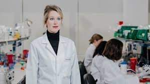 temp_image_1790180719.462748 Behind the Mask: The Unsettling Photo Shoot That Exposed the Theranos Facade